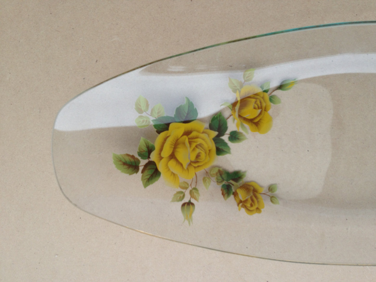 Glass Sandwich Plate Featuring Yellow Roses